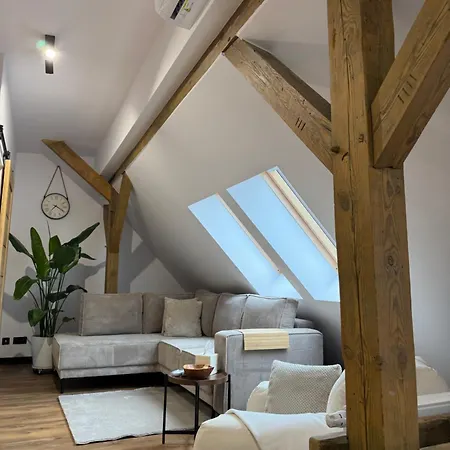 Fyrtel Apartmán *