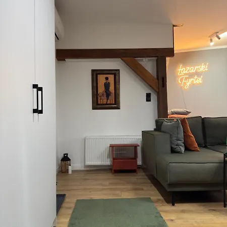 Fyrtel Apartmán *